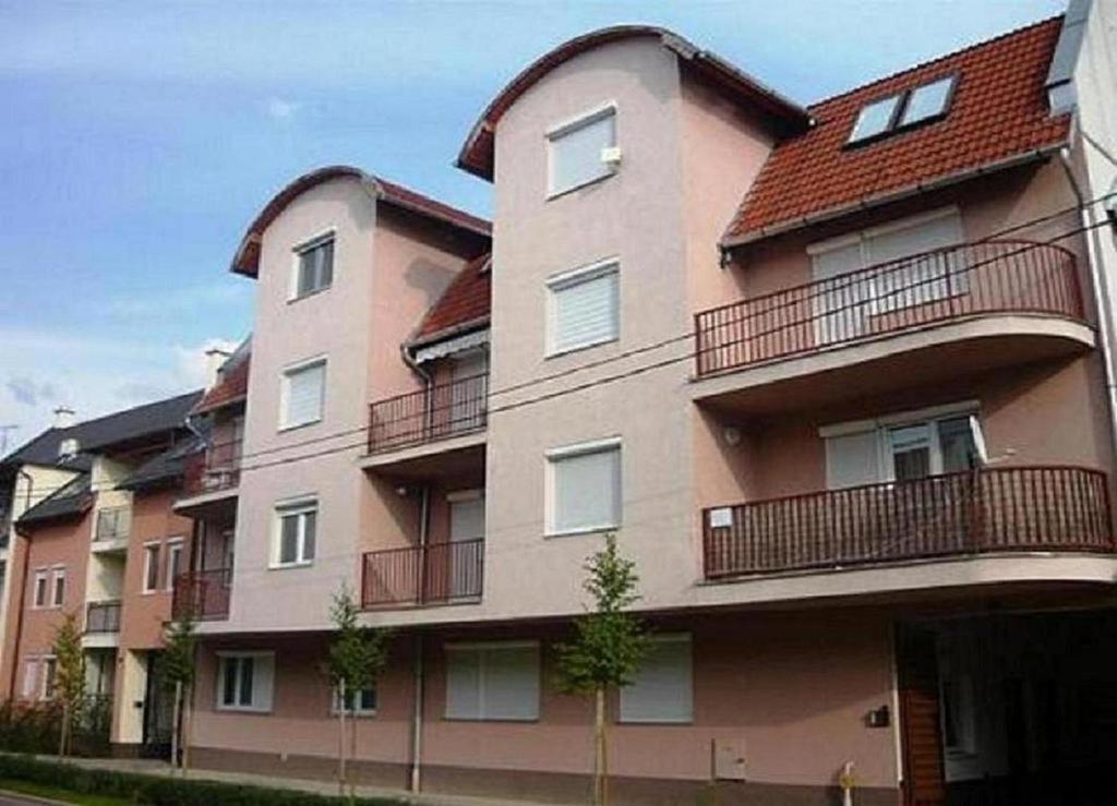 Ferienwohnung Major Street Apartman Hajdúszoboszló Exterior foto